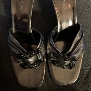 Nine West pewter kitten heels